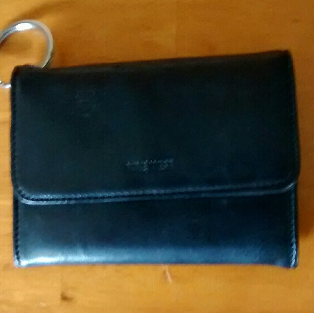 Nine West Black Leather Card Case w/Keyring